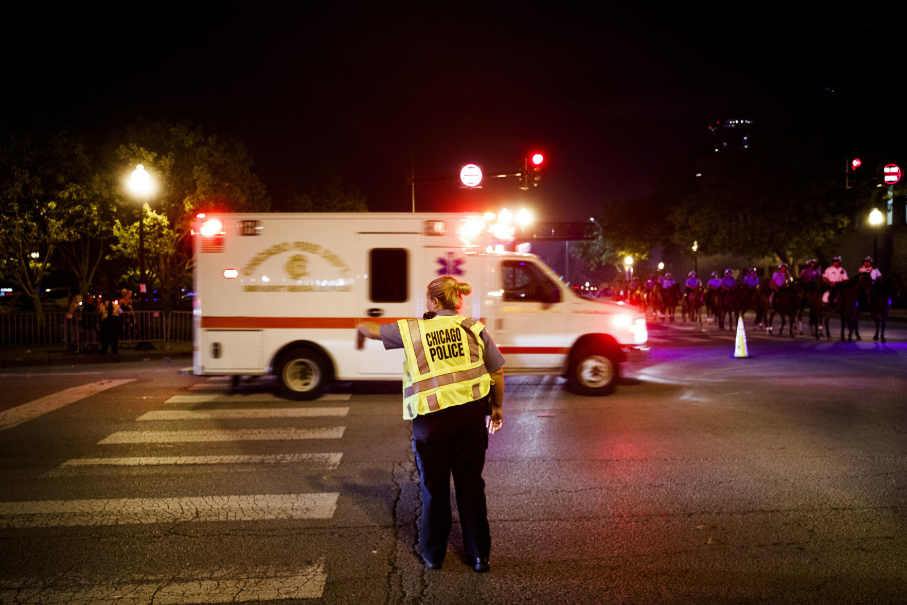 US-NEWS-CHICAGO-NAVYPIER-STABBINGS-1-TB
